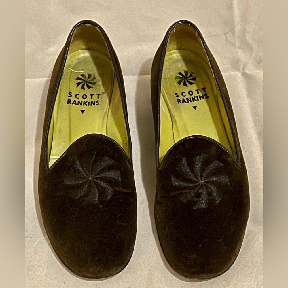 Scott Rankins Slip on Brown Velvet Shoe. Emb. Logo Sz 7.5 in good condition